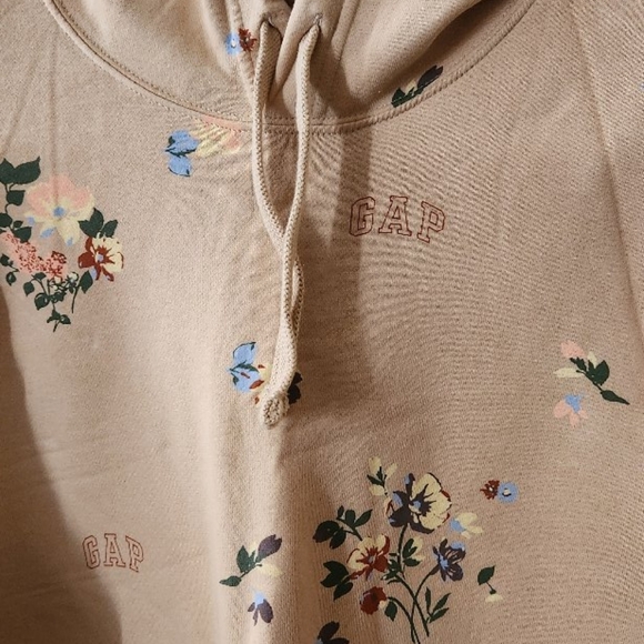 BNWOT Gap Graphic Flower Logo Hoodie - Picture 9 of 9